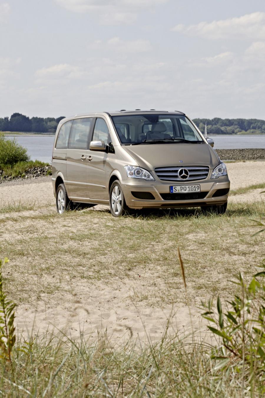  Mercedes-Benz Viano 2011 года  (фото 65 из 140)